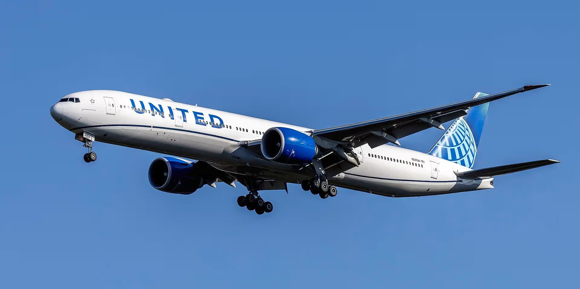 N2352U — Boeing
