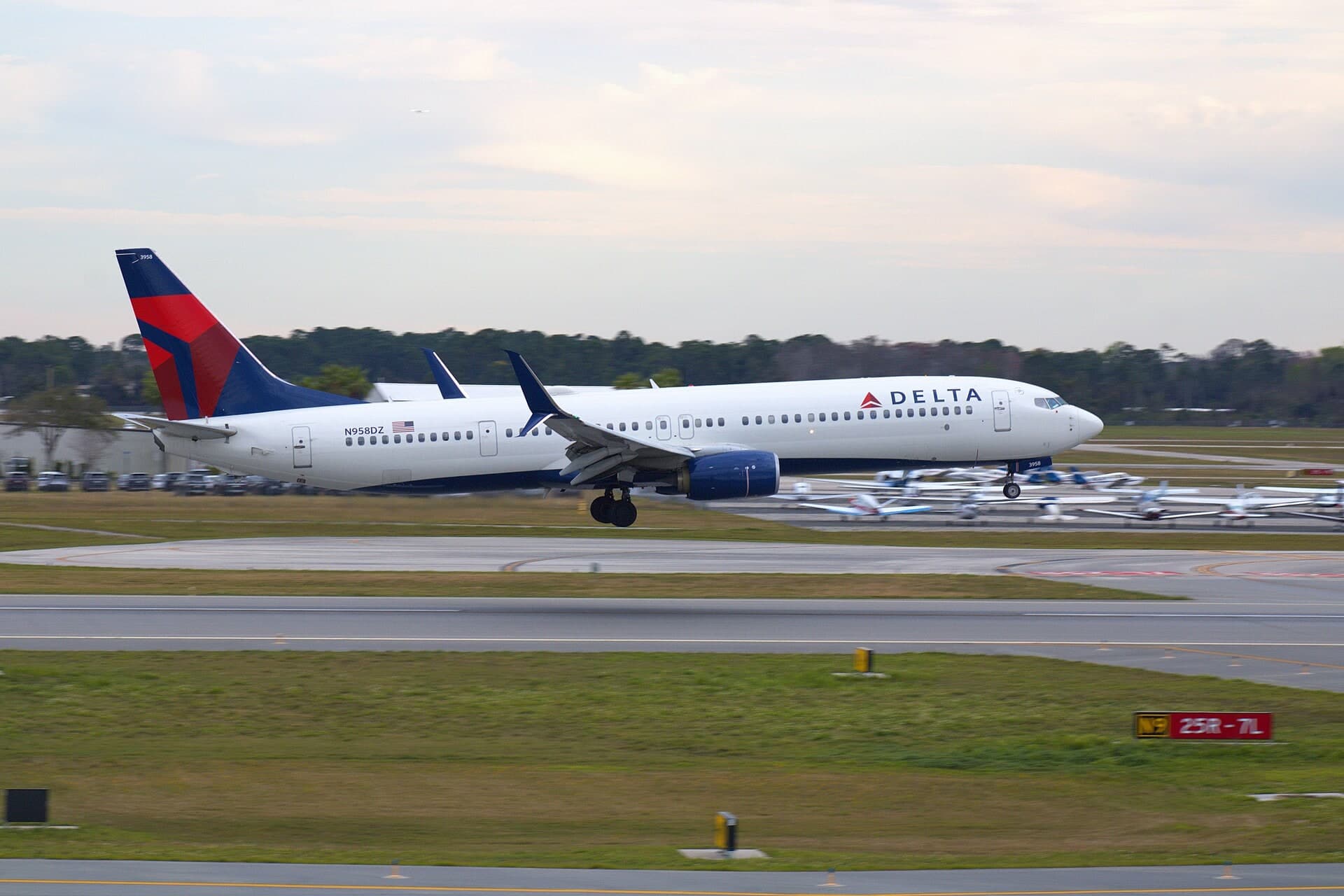 N958DZ — Boeing