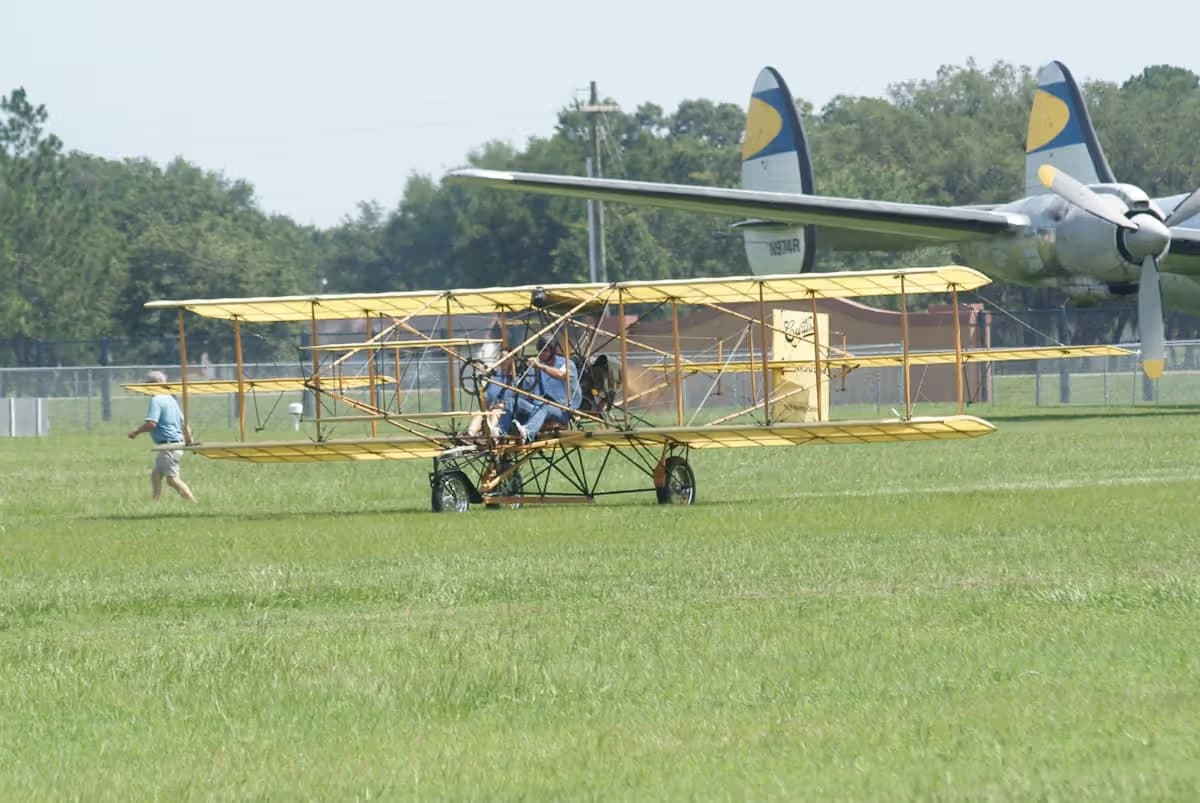 Unidentified — Aircraft