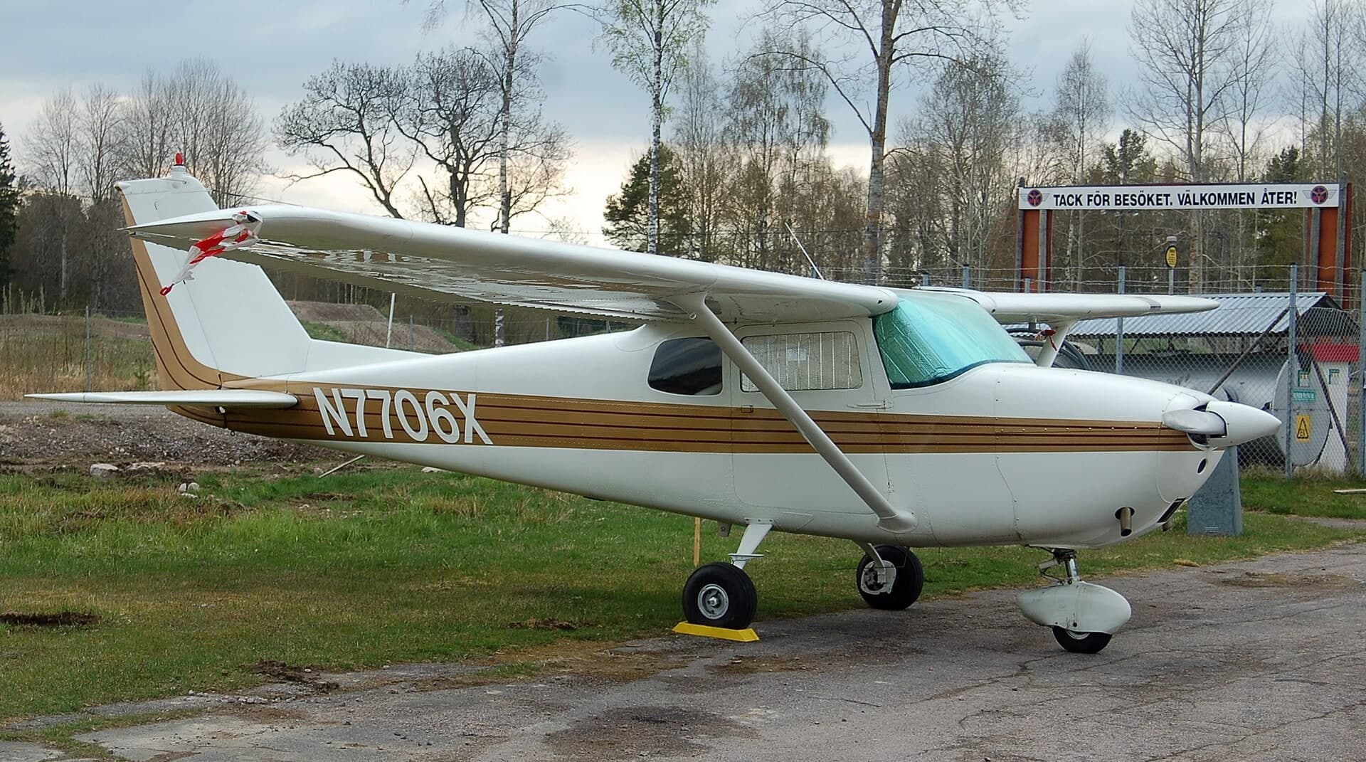 N7706X — Single-engine aircraft