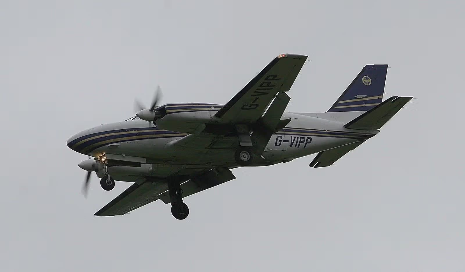G-VIPP — Twin-engine aircraft