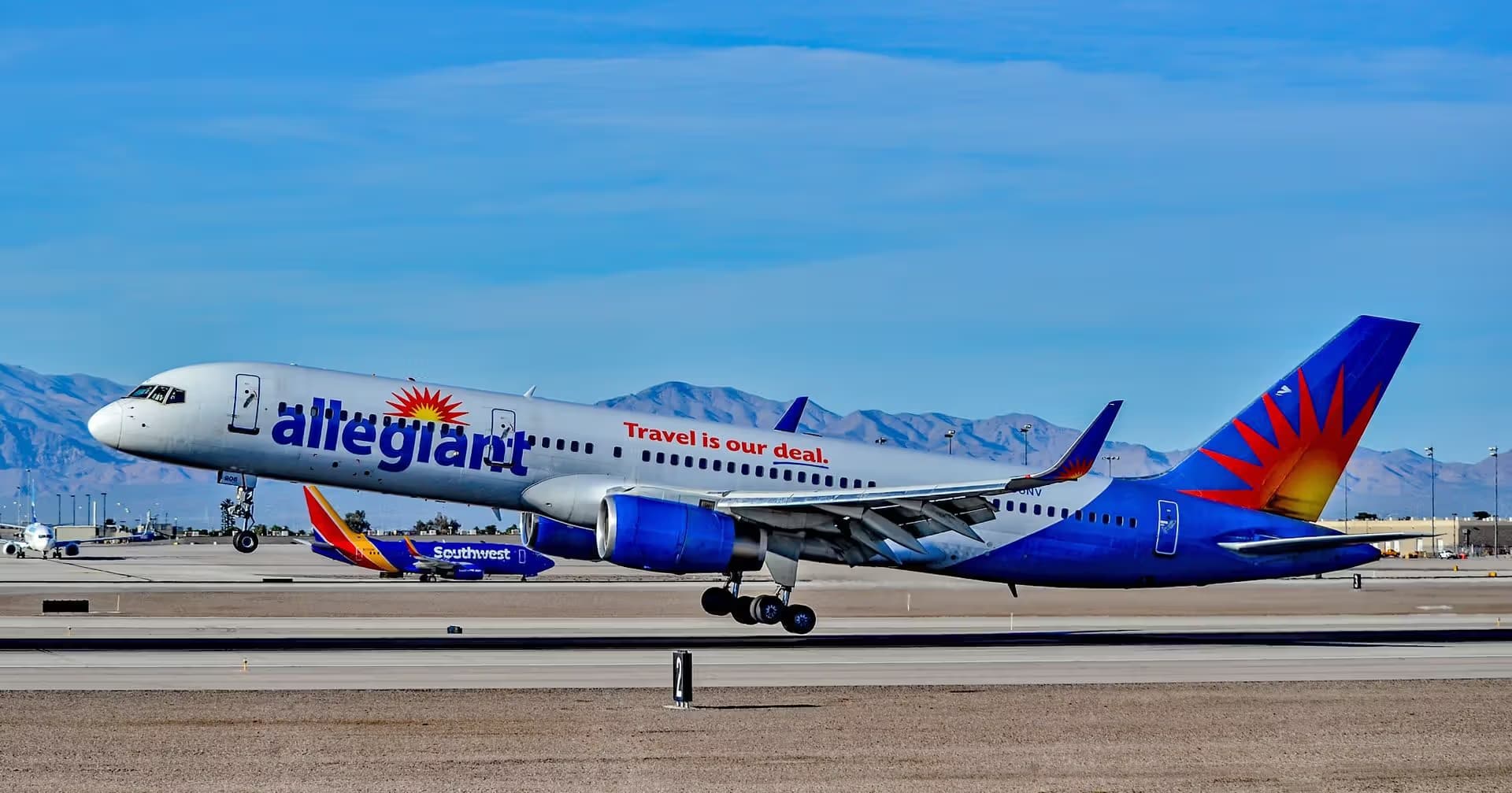 N906NV — Twin-engine aircraft