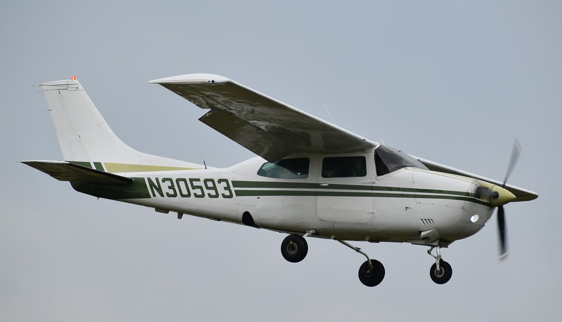 N30593 — Single-engine aircraft