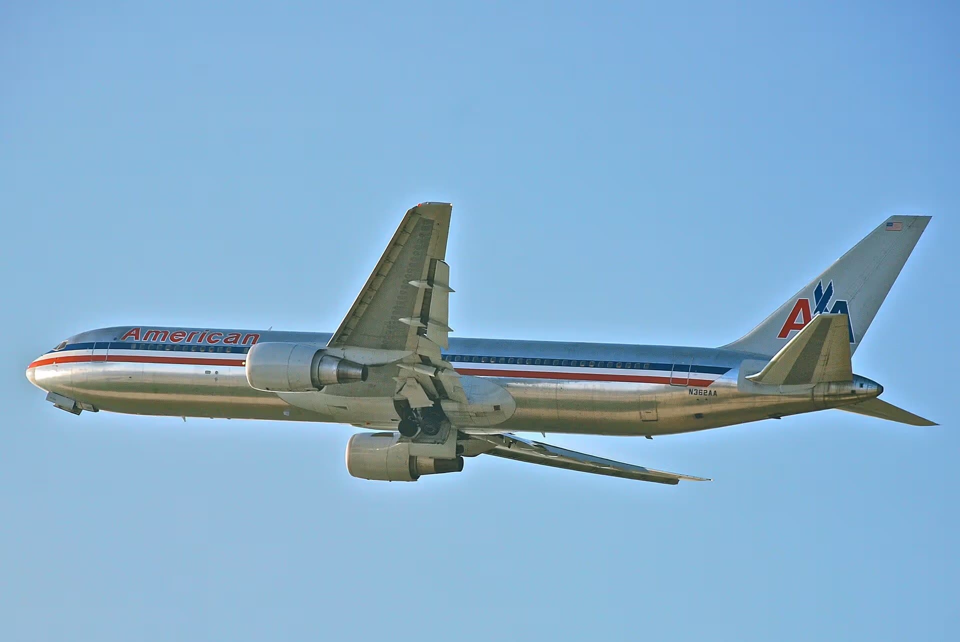 N362AA — Boeing