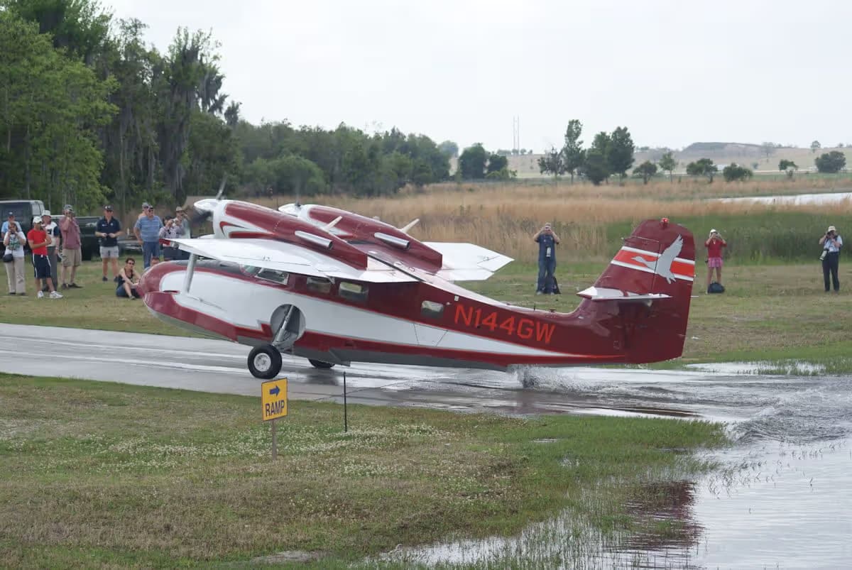 N144GW — Twin-engine aircraft