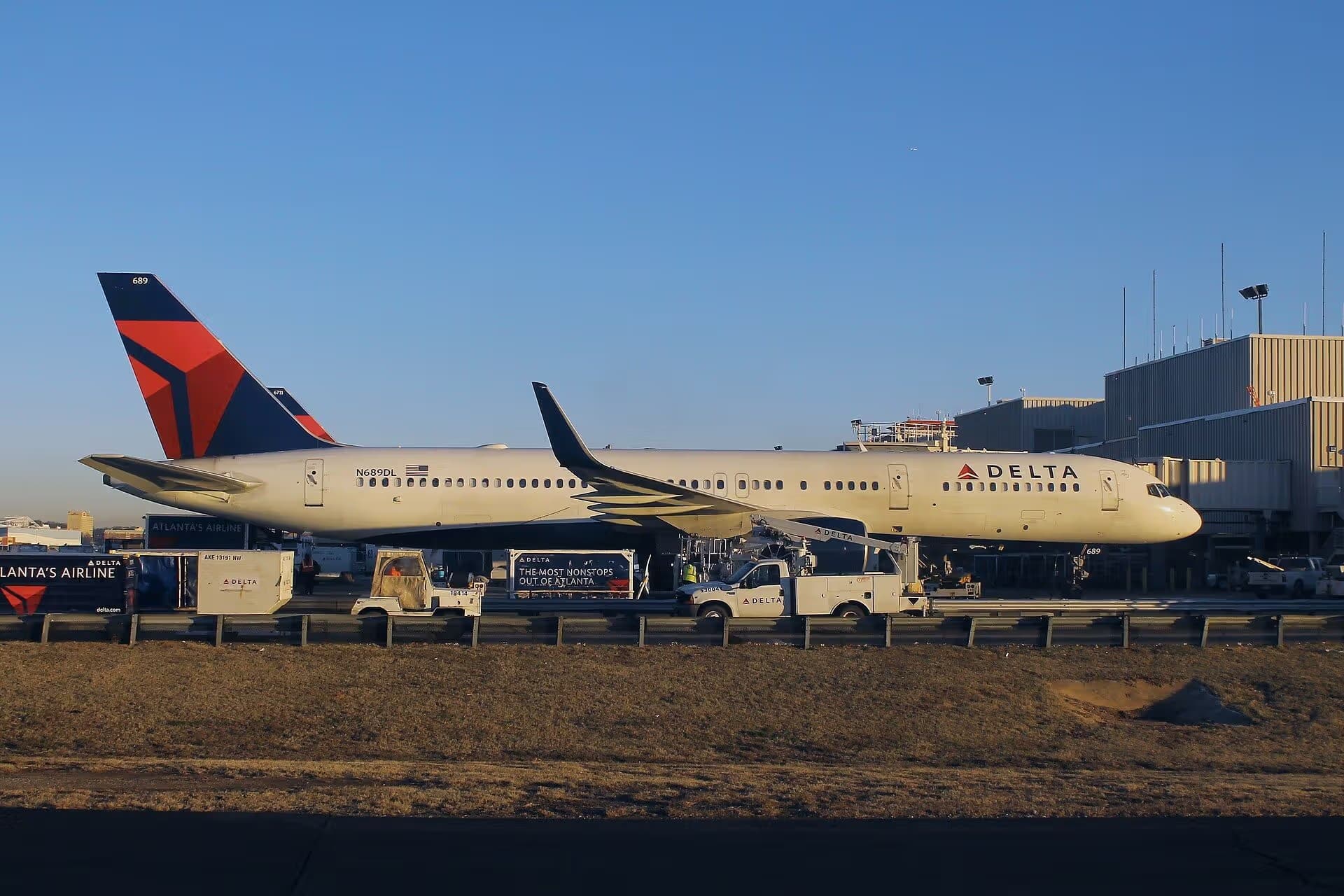 N689DL — Boeing