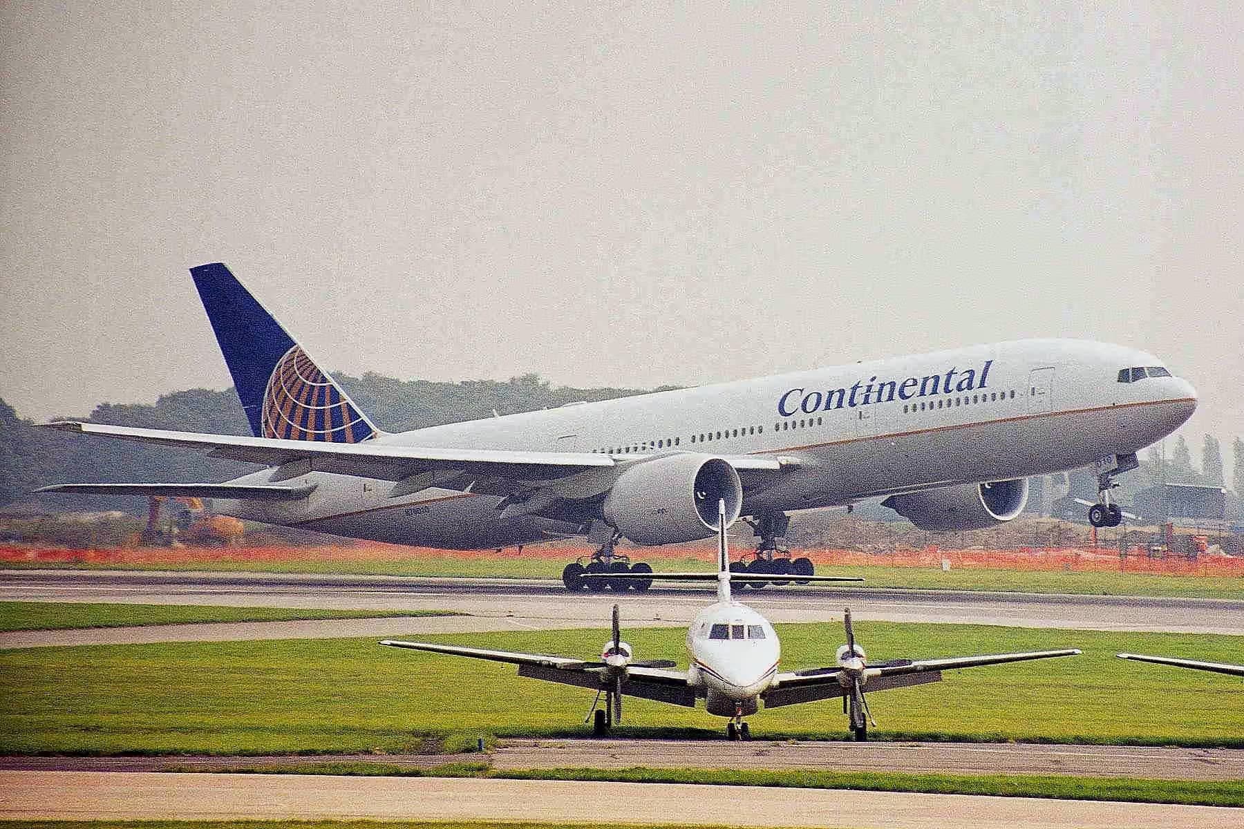 N76010 — Boeing