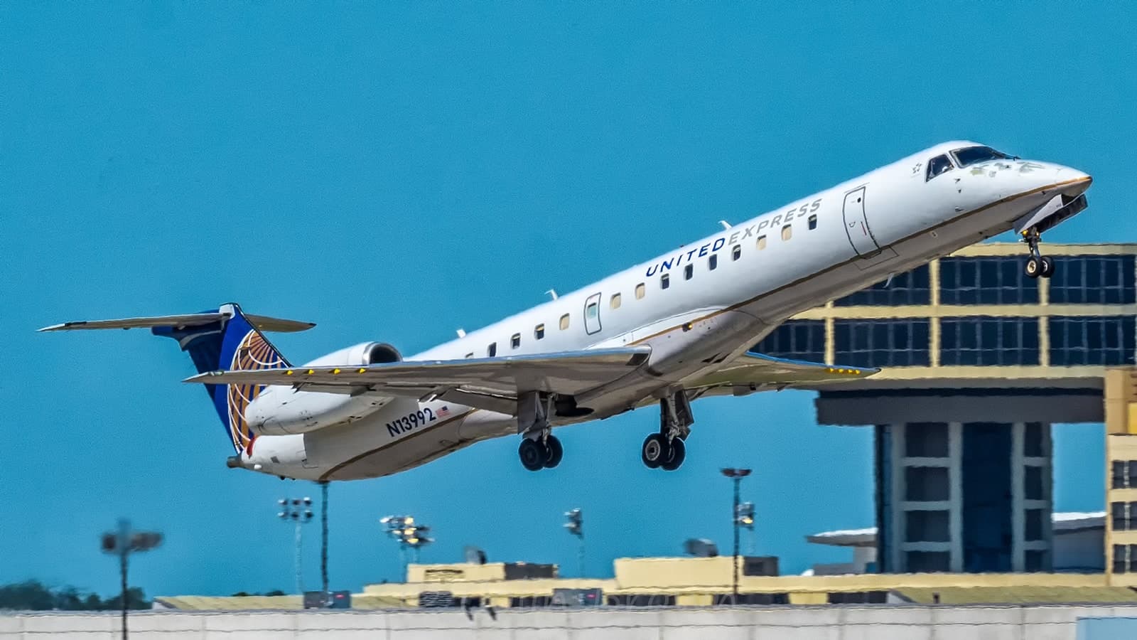 N13992 — Embraer