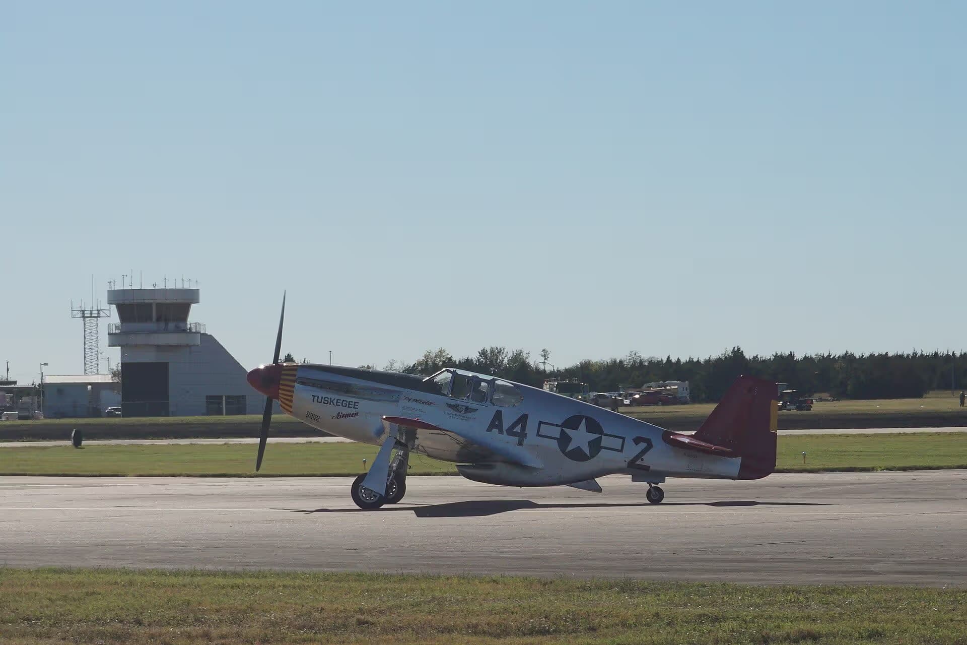 Unidentified — Single-engine aircraft