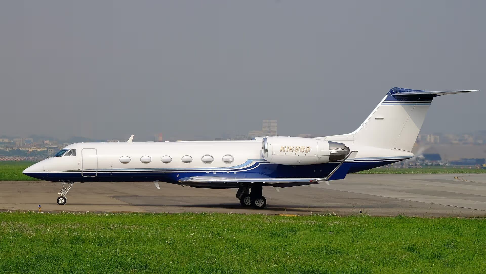 N168BB — Business jet