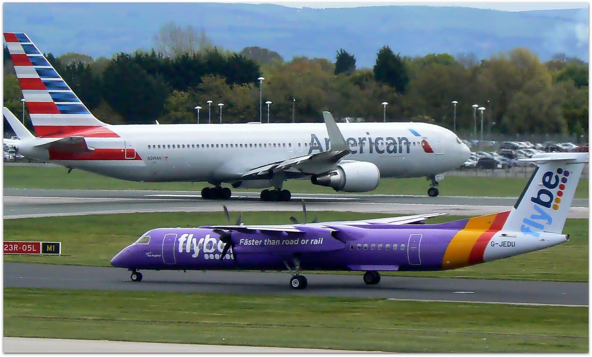 N349AN — Twin-engine aircraft at Manchester Airport