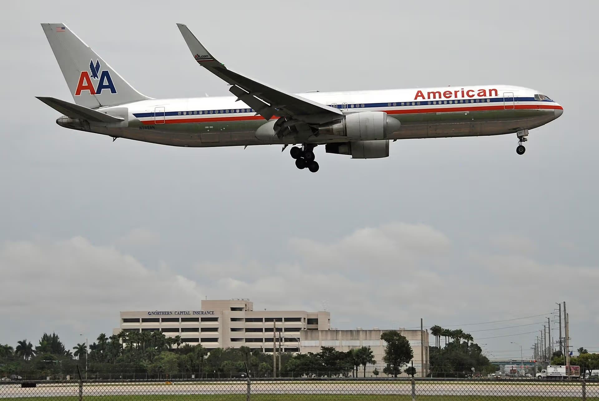 N399AN — Boeing