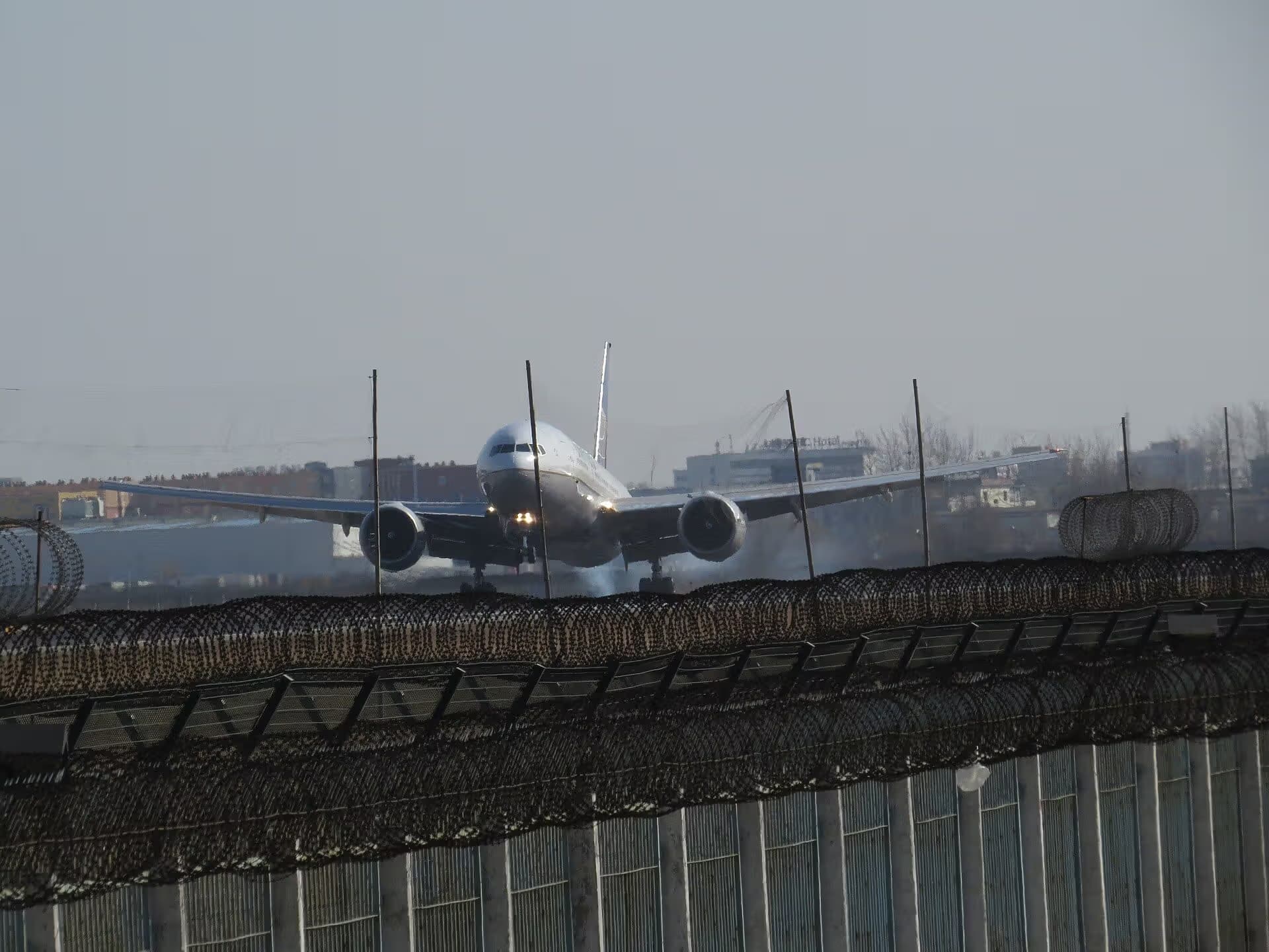 N77006 — Twin-engine aircraft