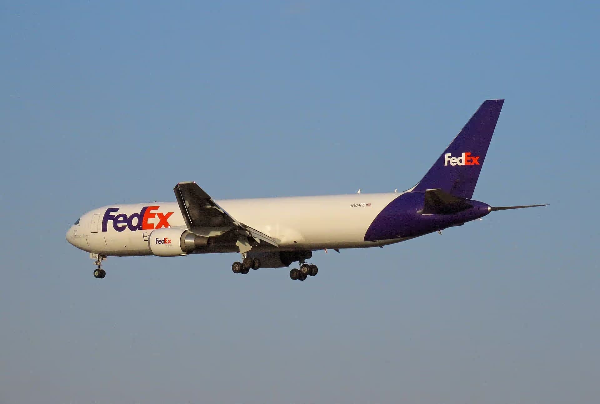 N104FE — Boeing