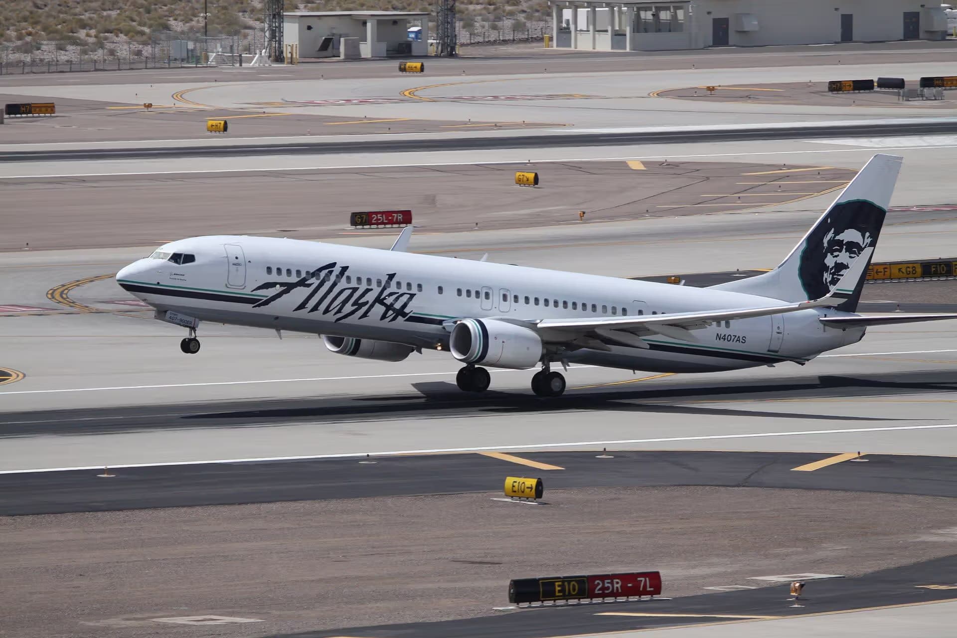 N407AS — Boeing