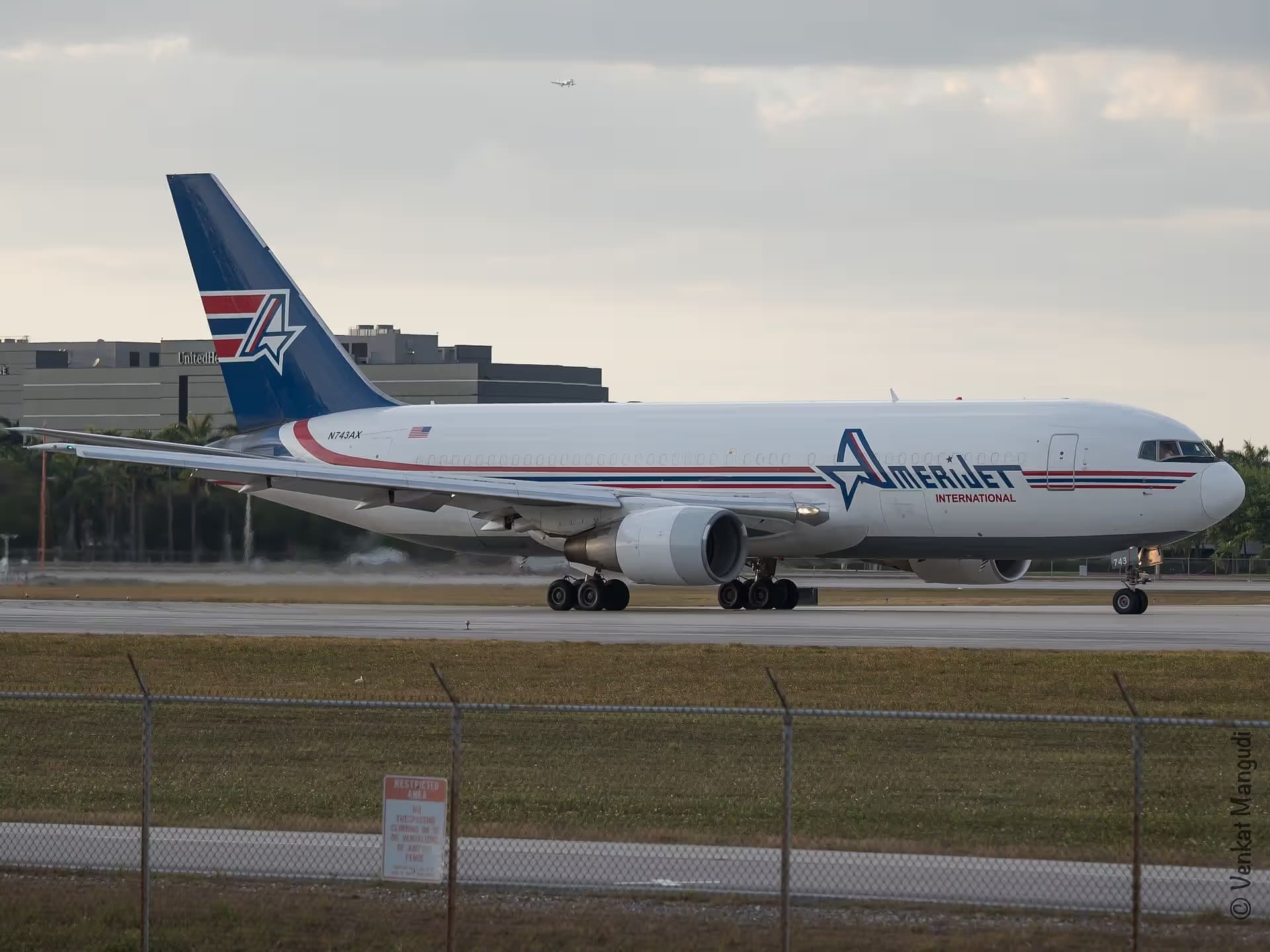 N743AX — Boeing