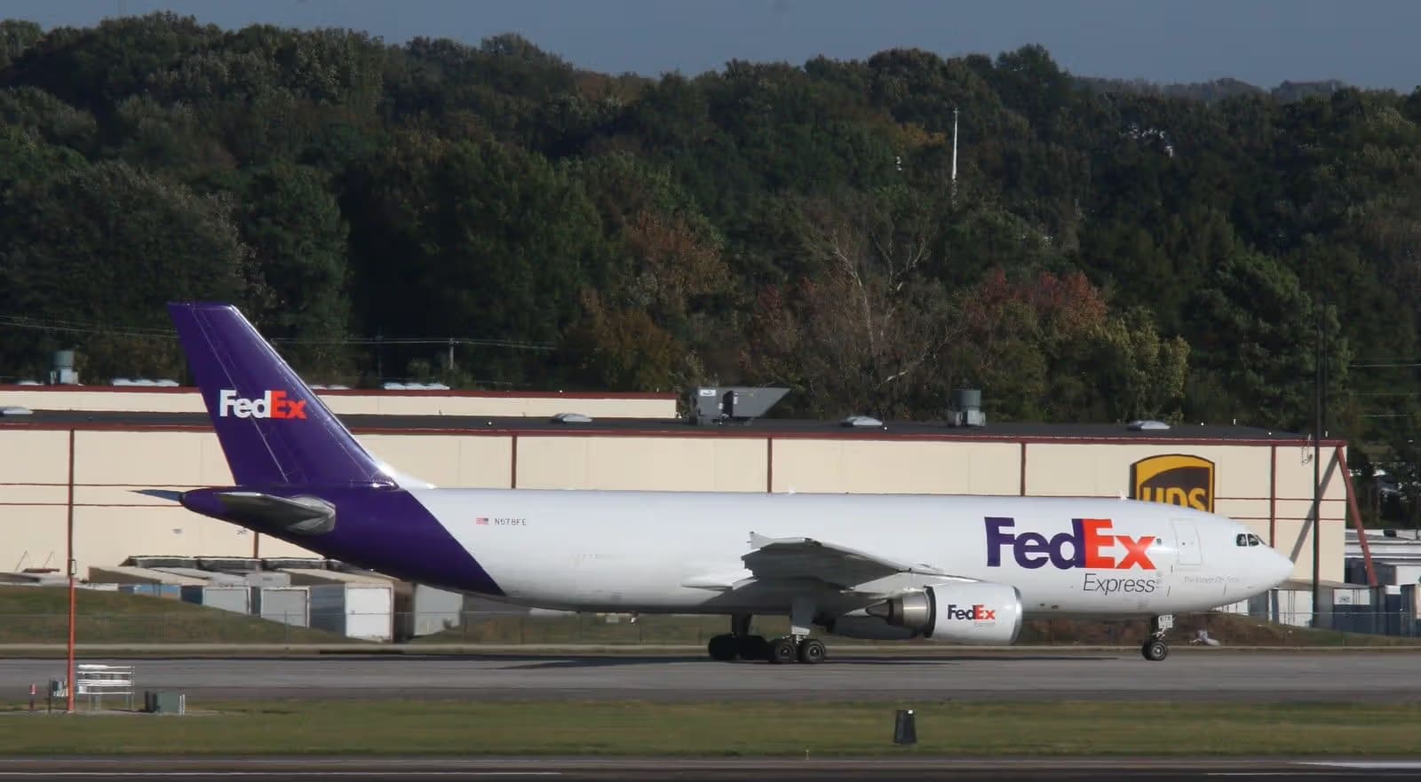 N678FE — Aircraft