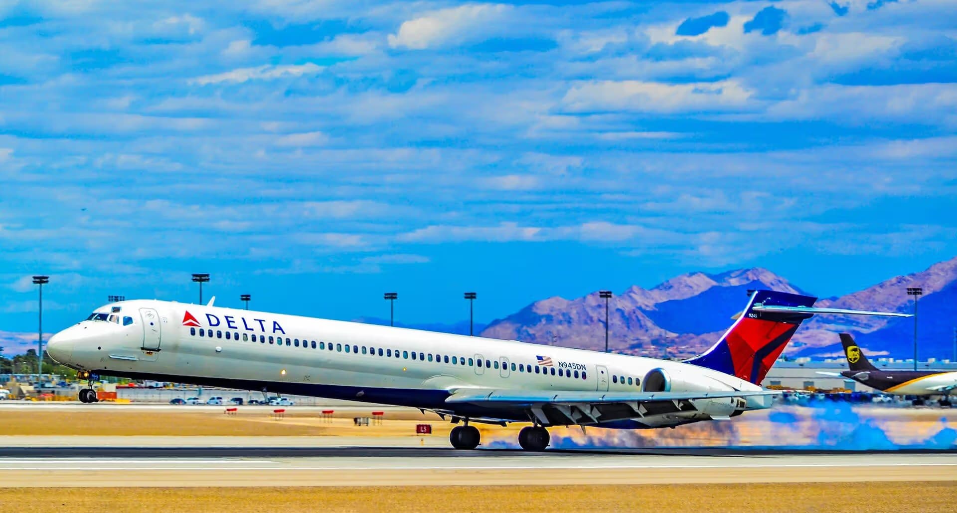 N945DN — Douglas