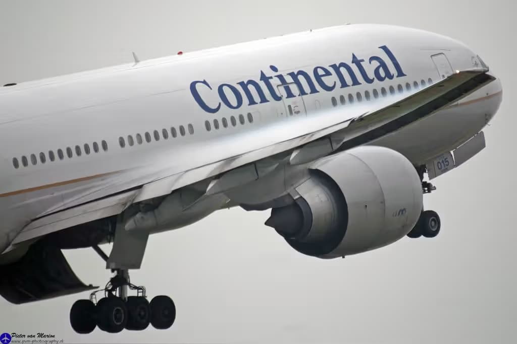 N27015 — Boeing