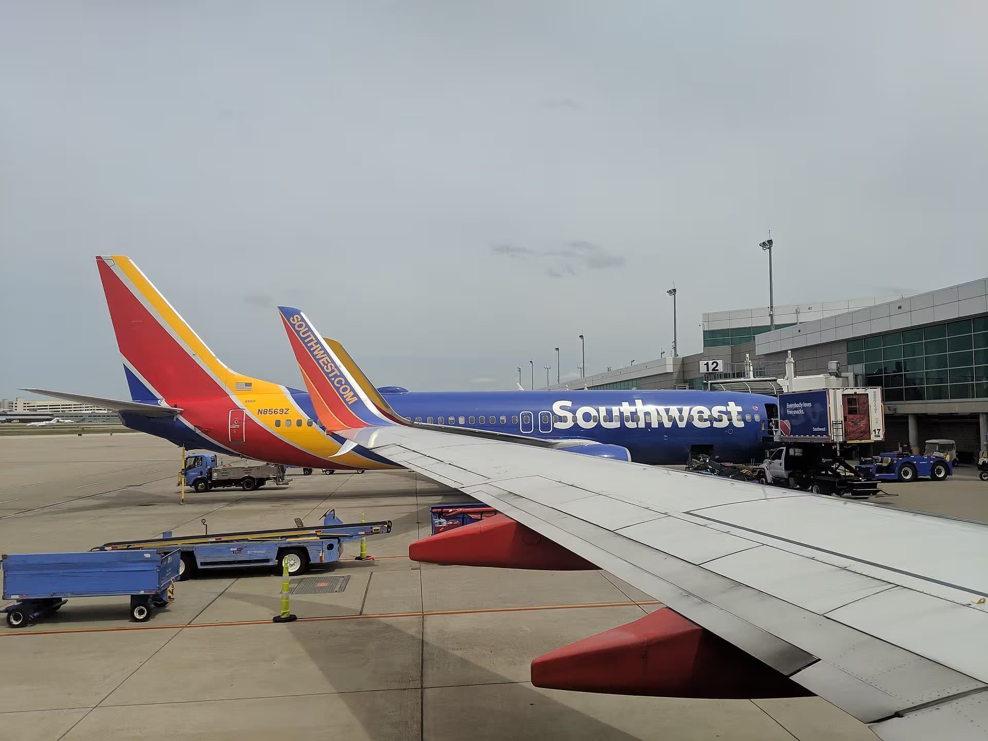 N8569Z — Boeing
