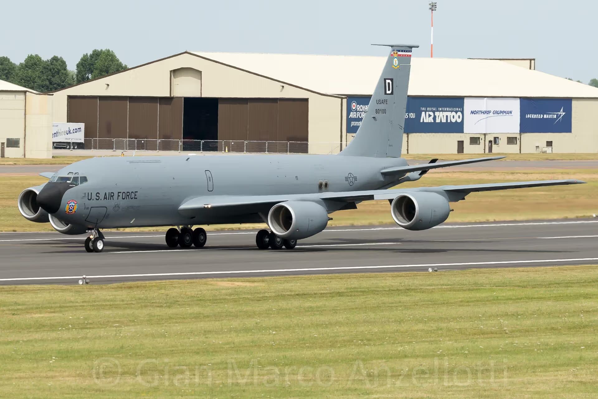 Unidentified — Boeing