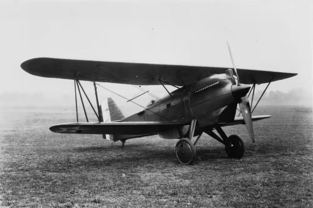Unidentified — Single-engine aircraft