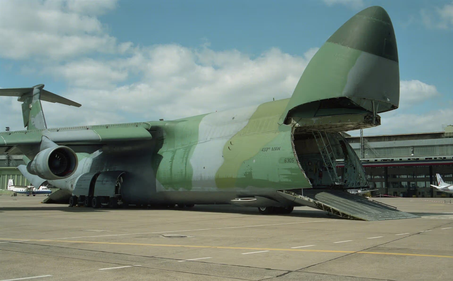 Unidentified — Lockheed