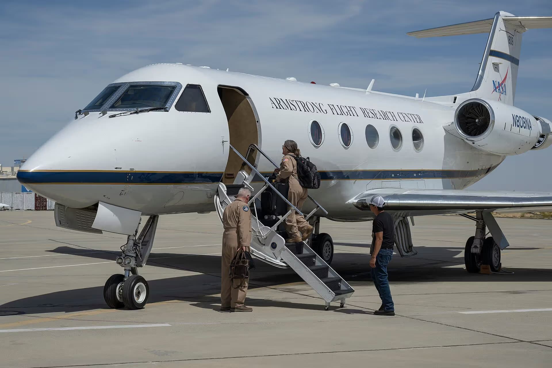 N808NA — Business jet