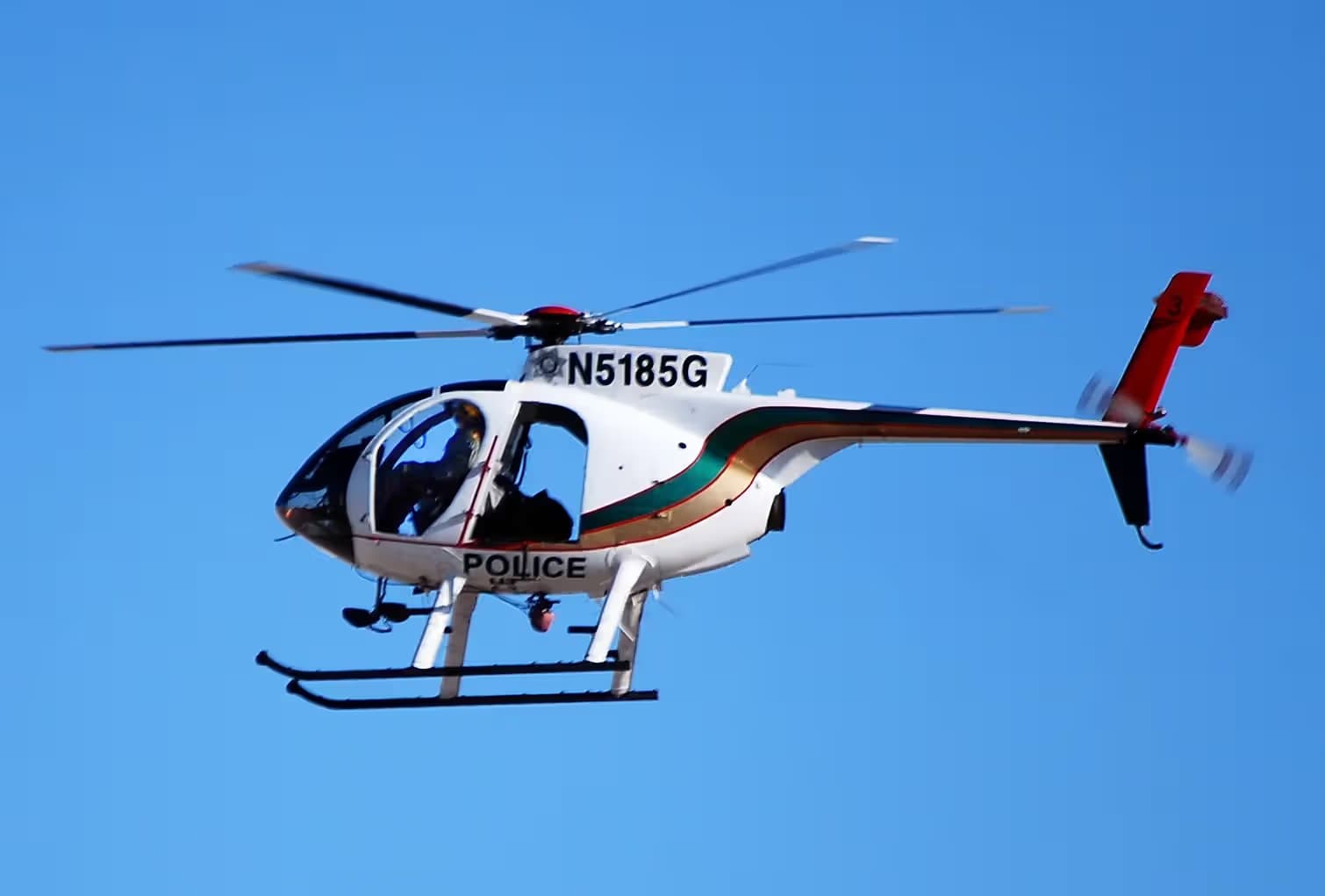 N5185G — Helicopter