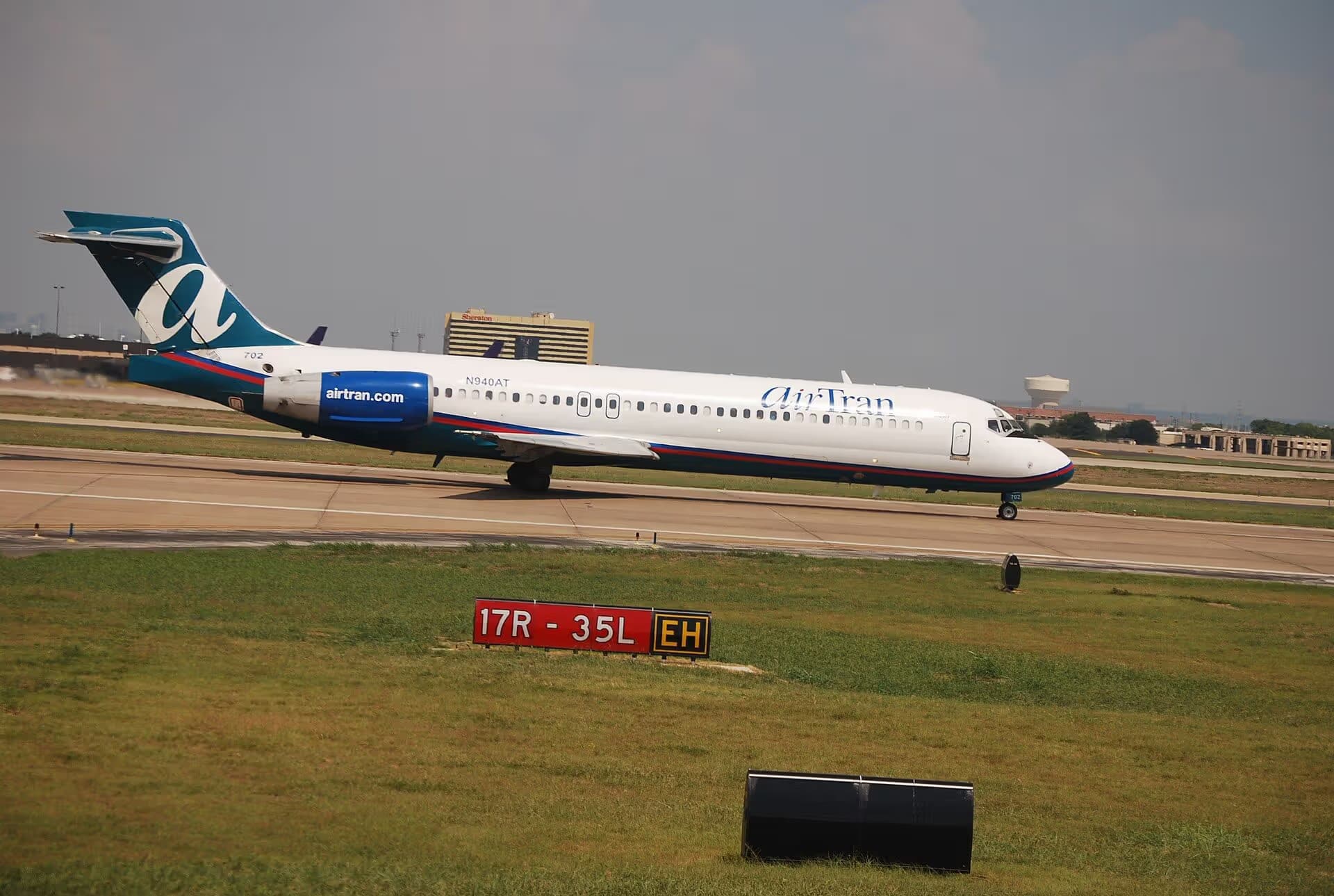 N940AT — Aircraft
