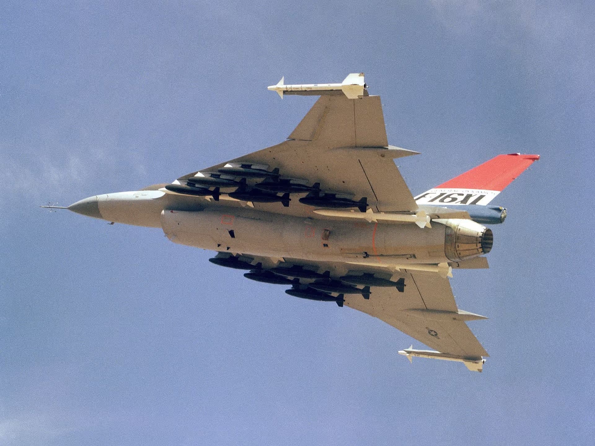 Unidentified — Single-engine aircraft