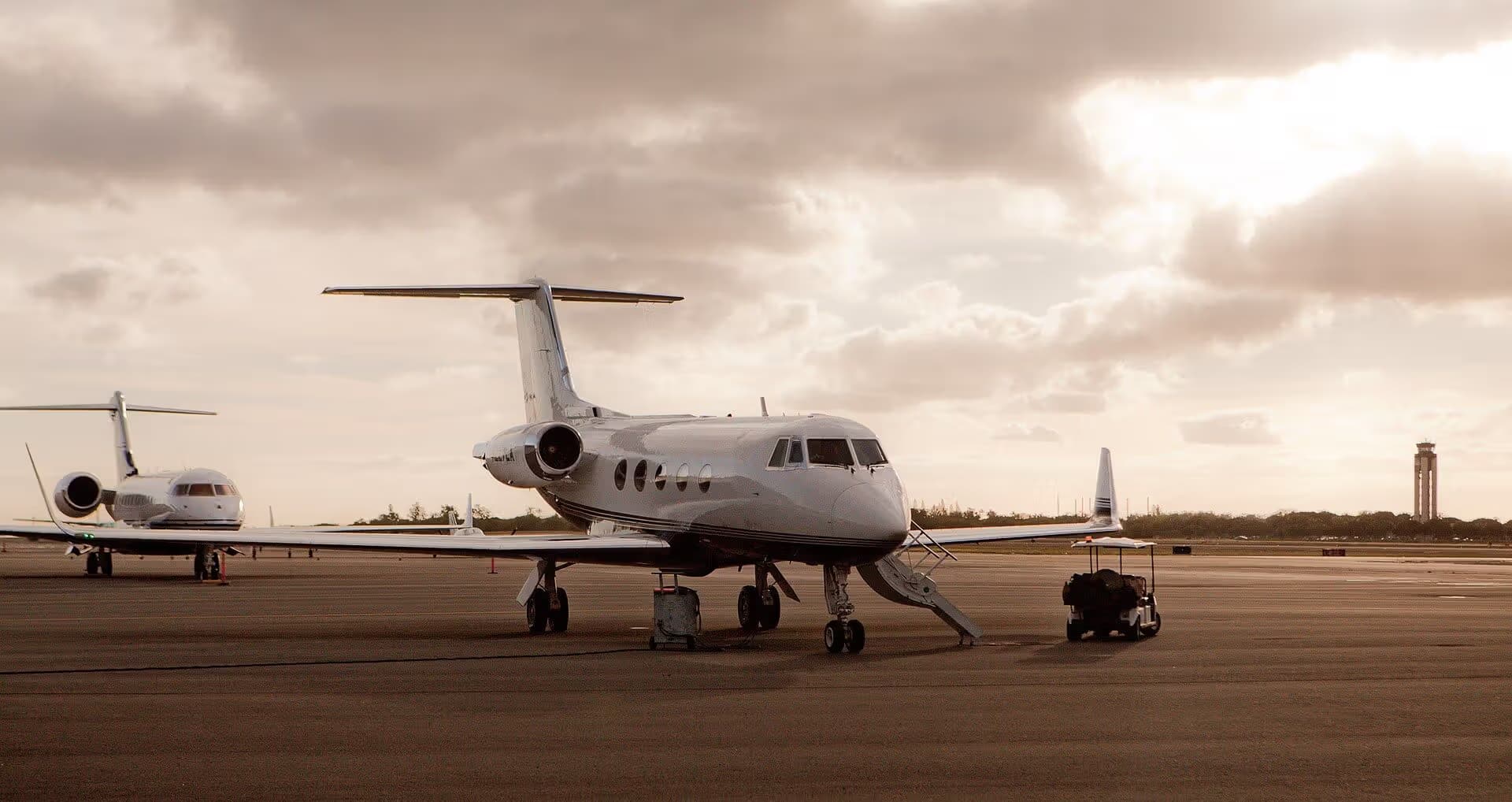 N227LA — Gulfstream