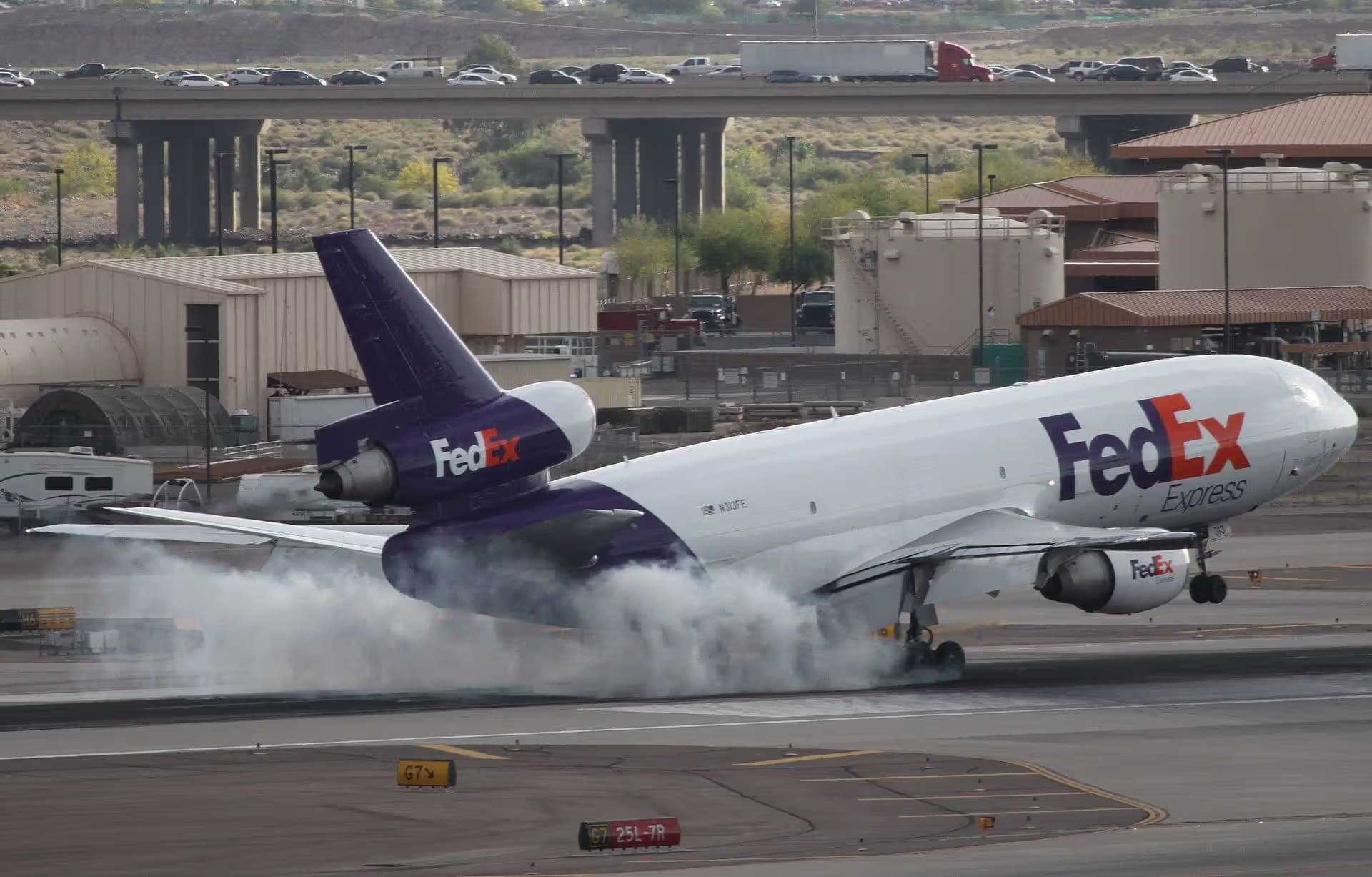 N313FE — Douglas