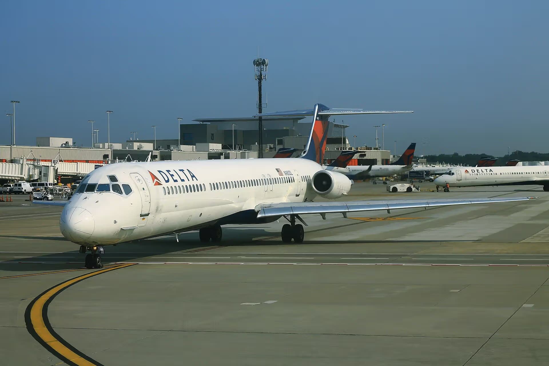 N980DL — Aircraft