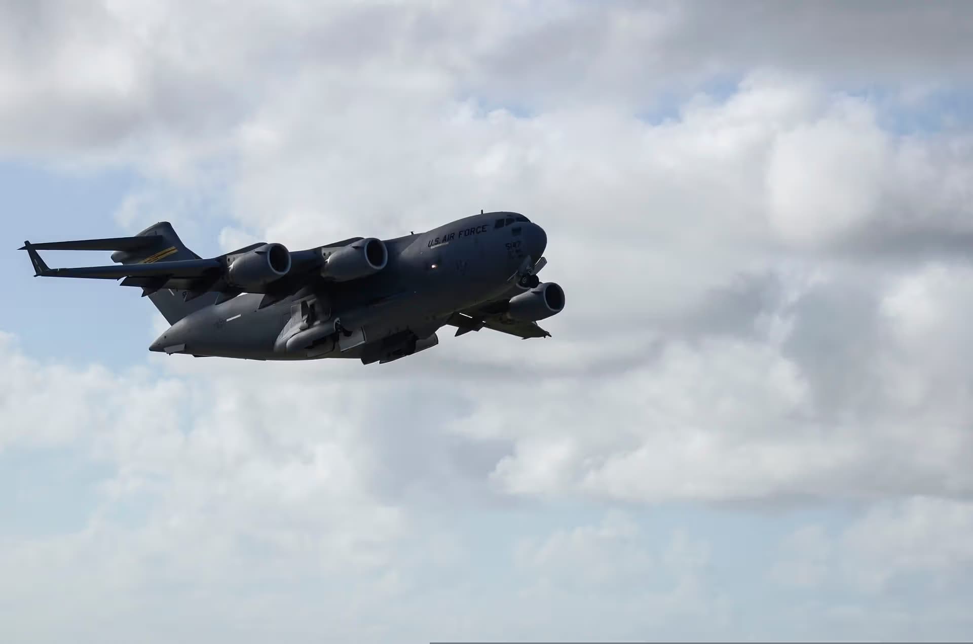 Unidentified — Aircraft at Andersen Air Force Base