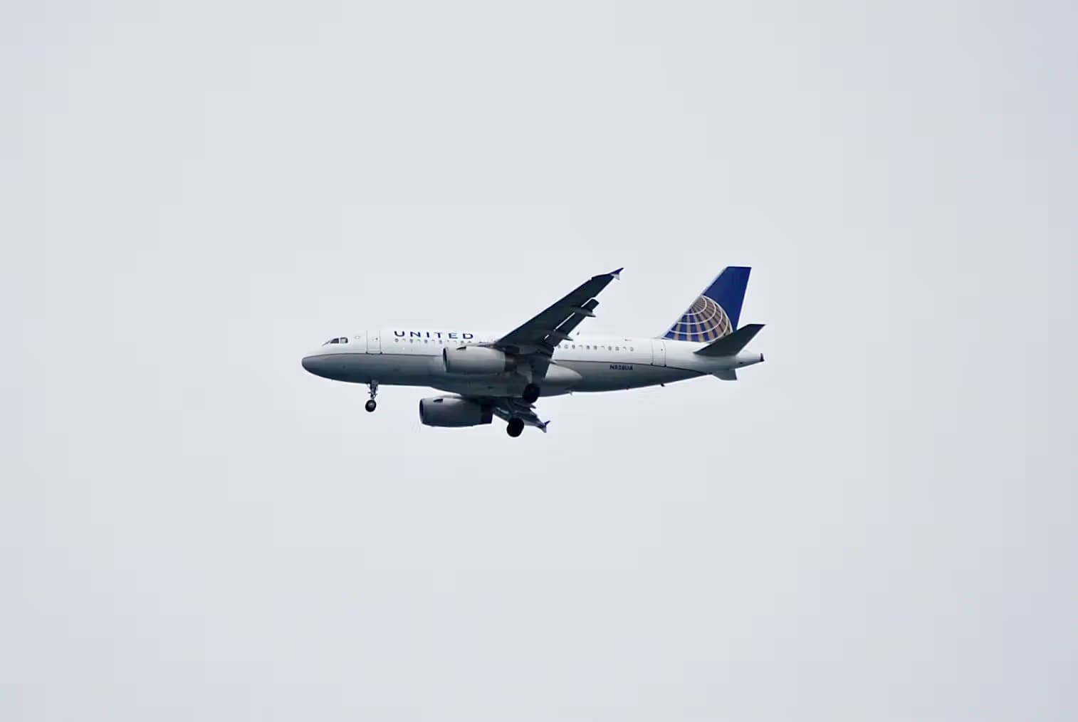 N828UA — Airbus