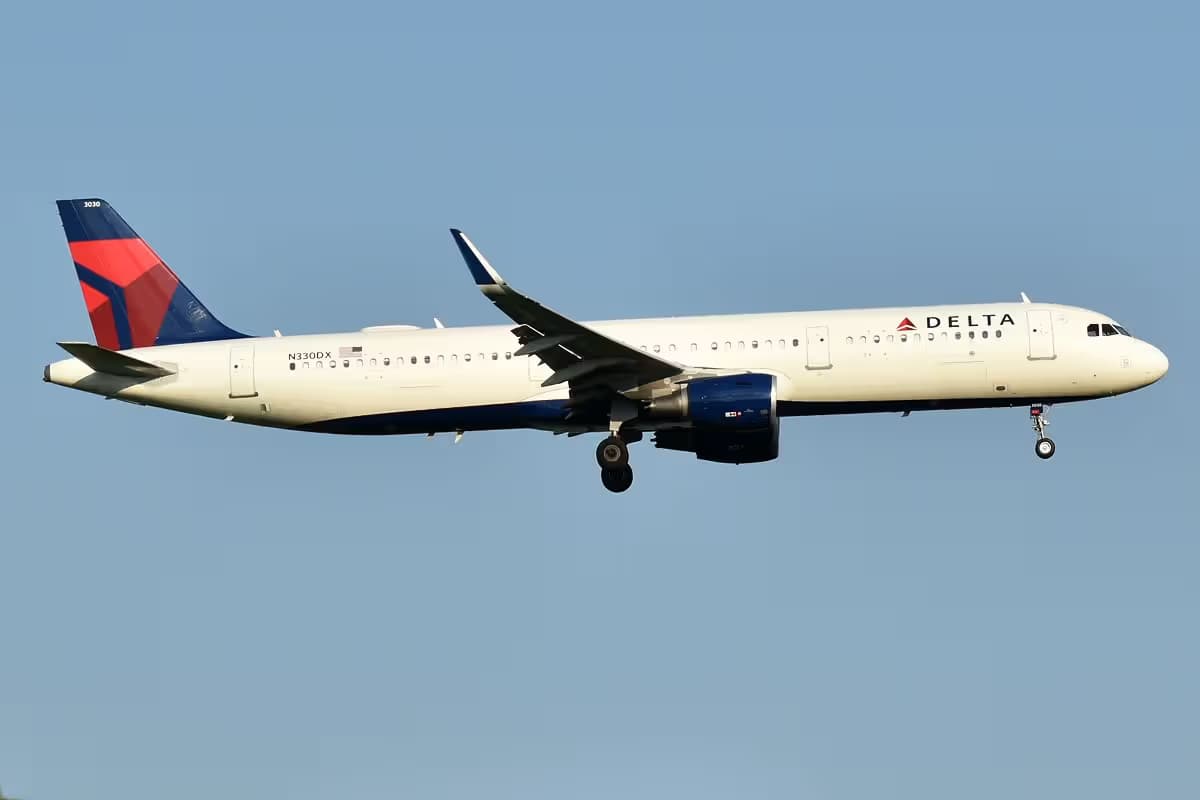 N330DX — Airbus