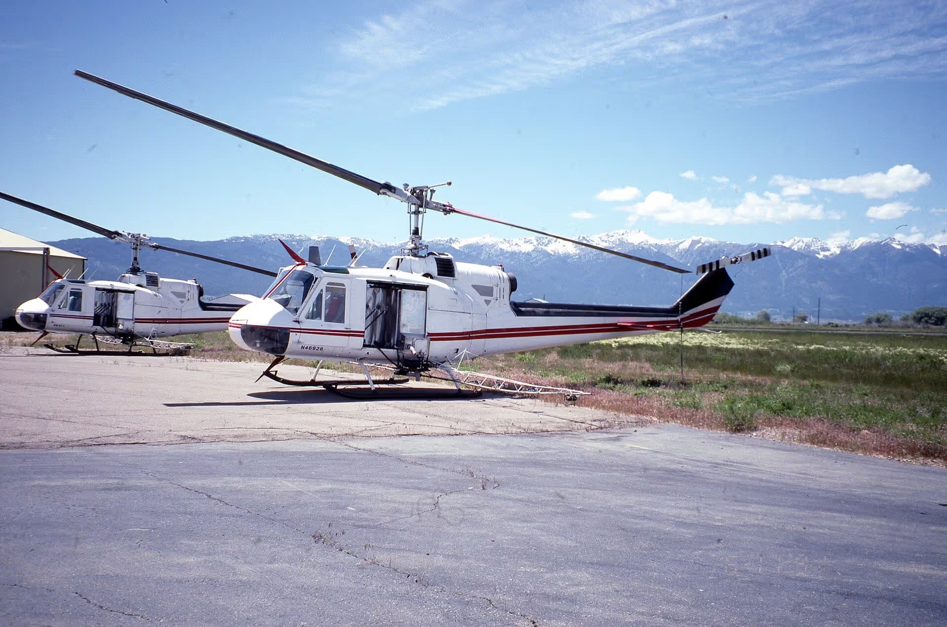 N46928 — Helicopter