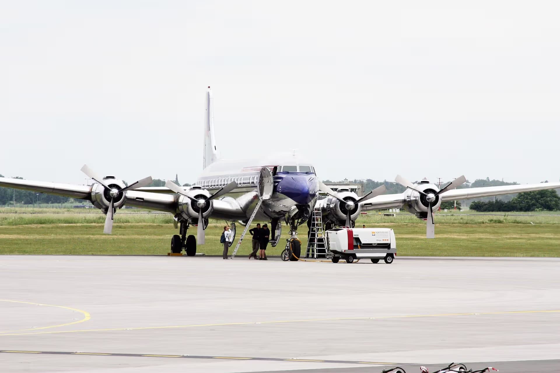 Unidentified — Aircraft