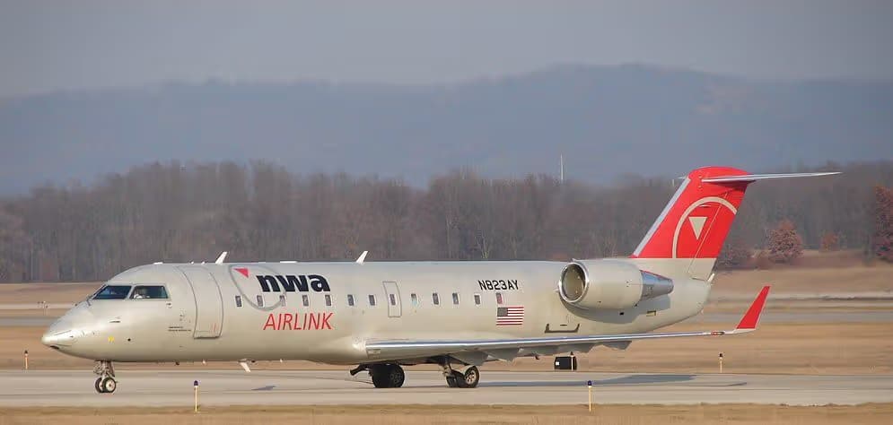 N823AY — Bombardier