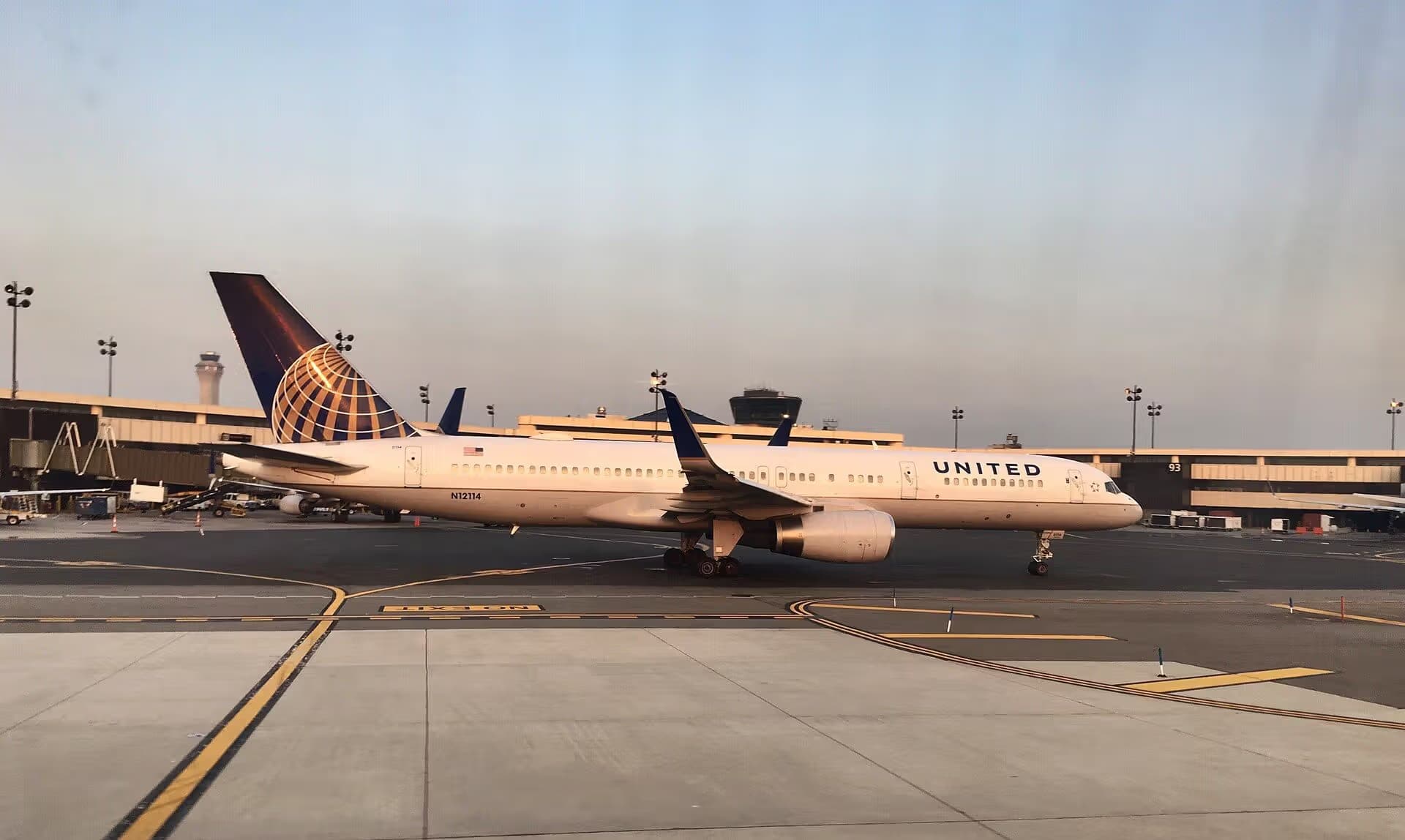 N12114 — Twin-engine aircraft
