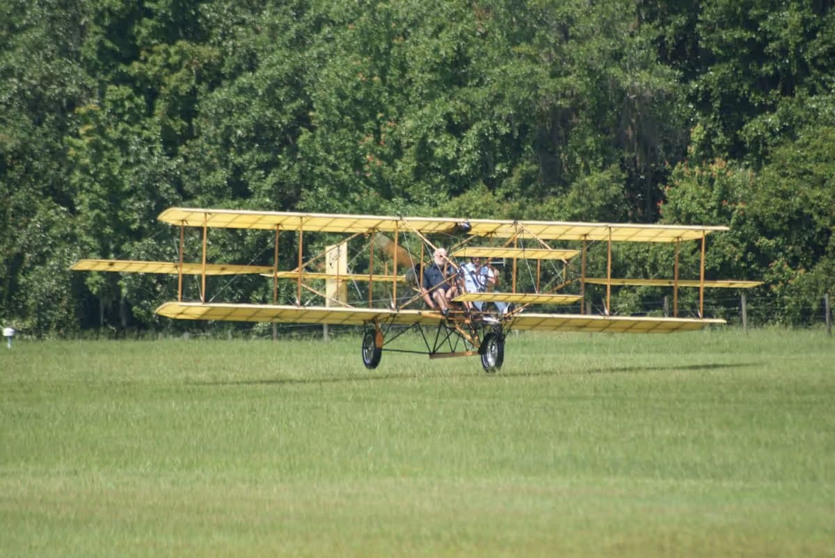 Unidentified — Aircraft