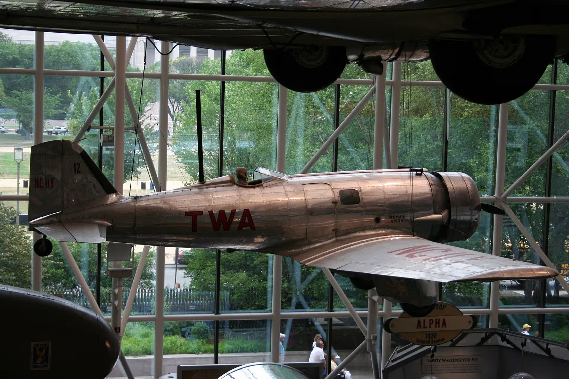 Unidentified — Single-engine aircraft