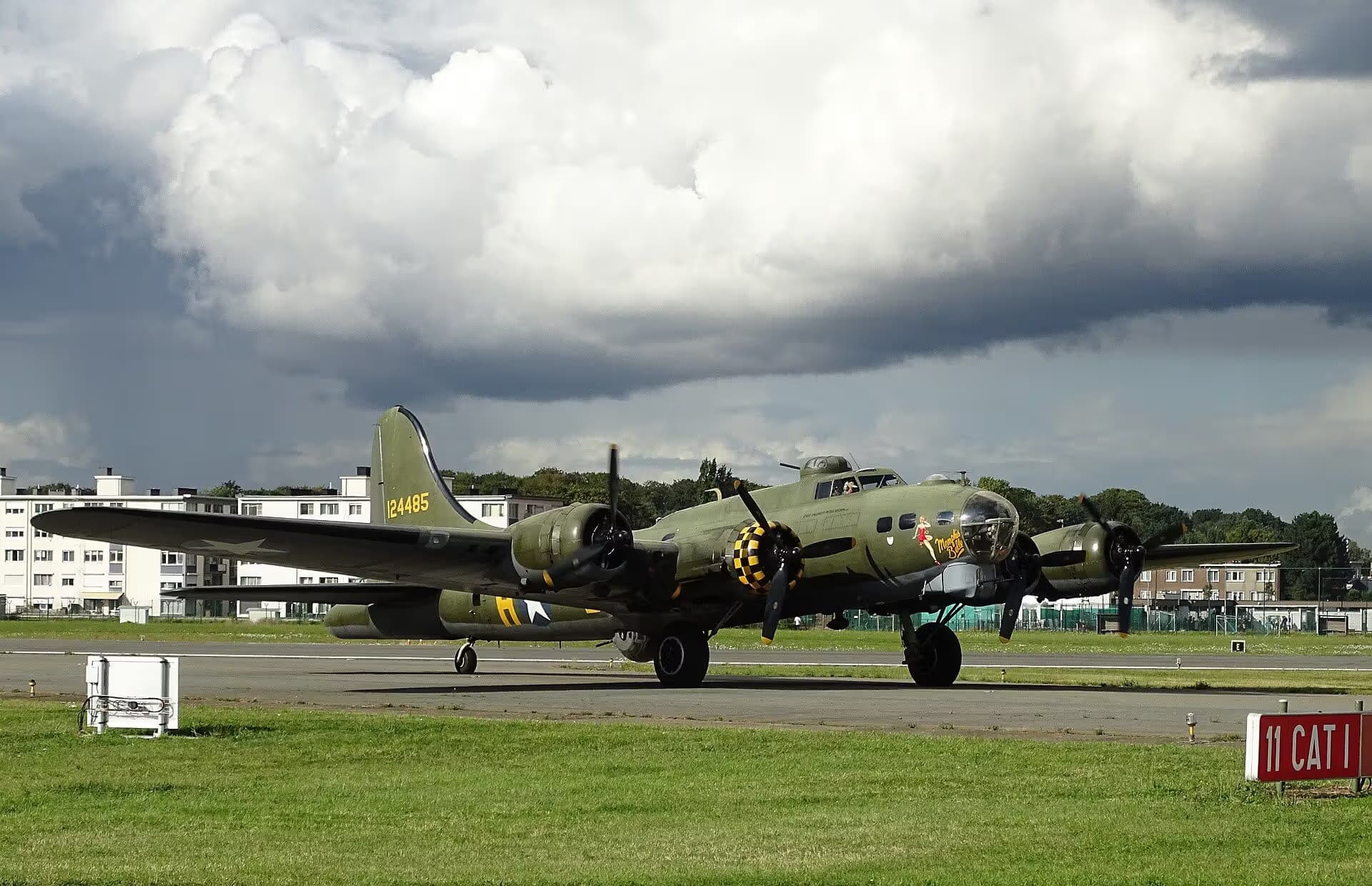 Unidentified — Warbird