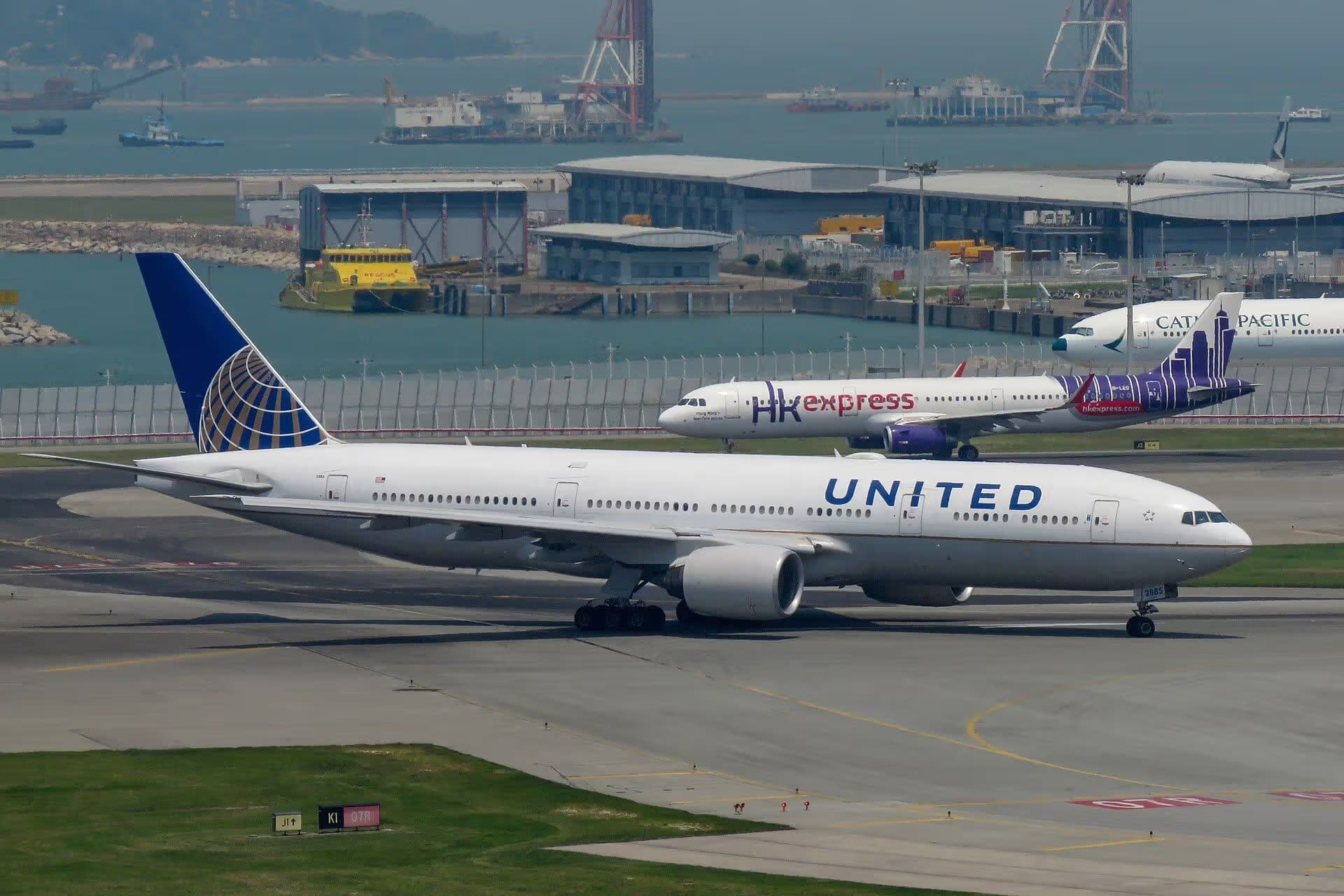 N785UA — Boeing