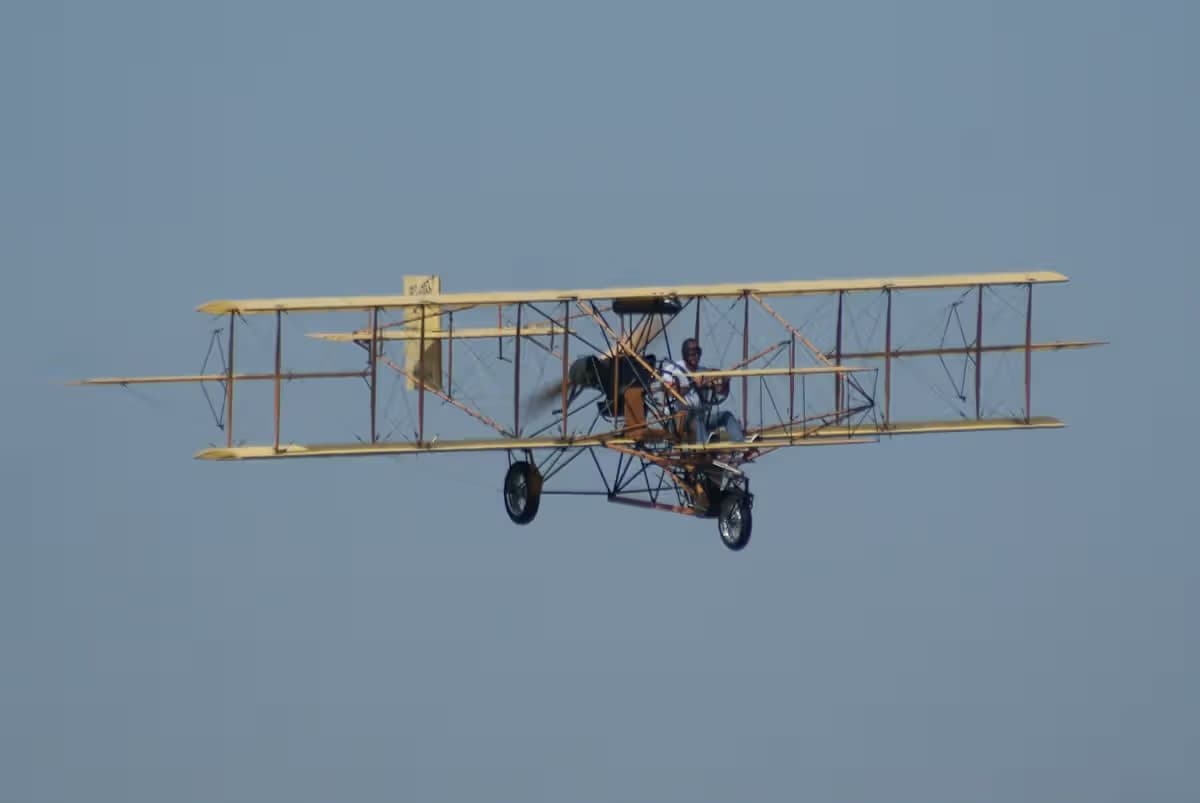 Unidentified — Aircraft