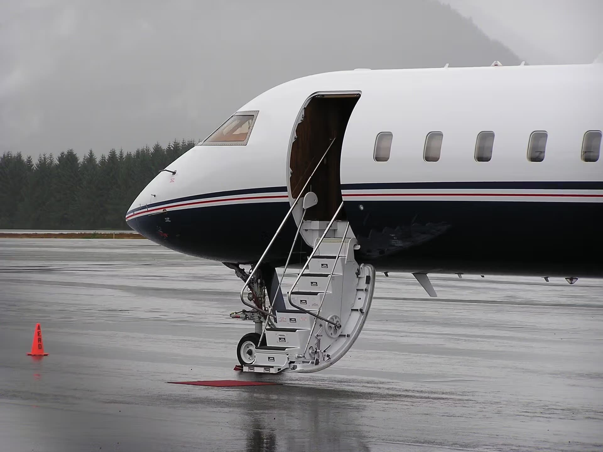 N724AF — Business jet