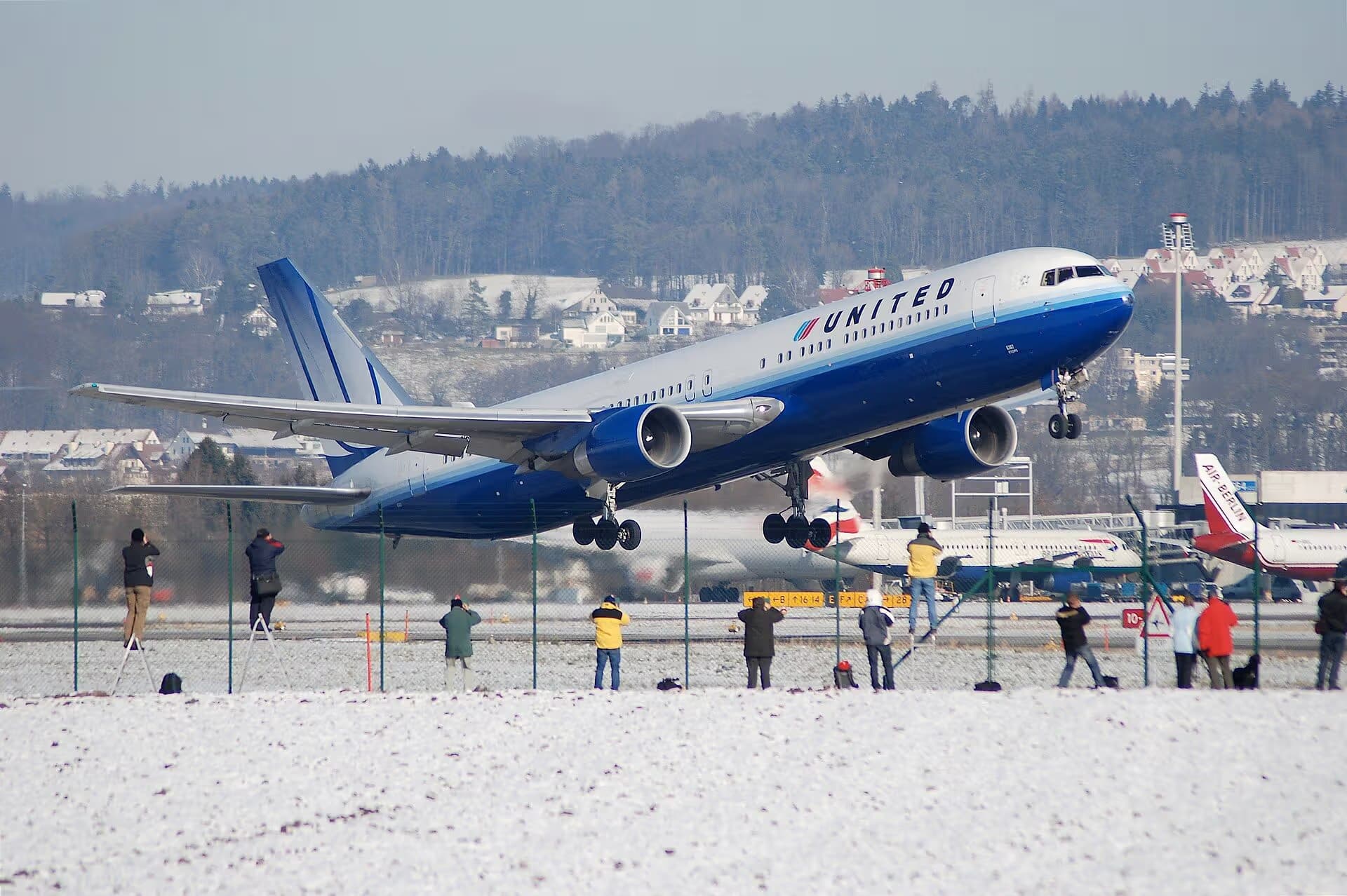 N662UA — Boeing