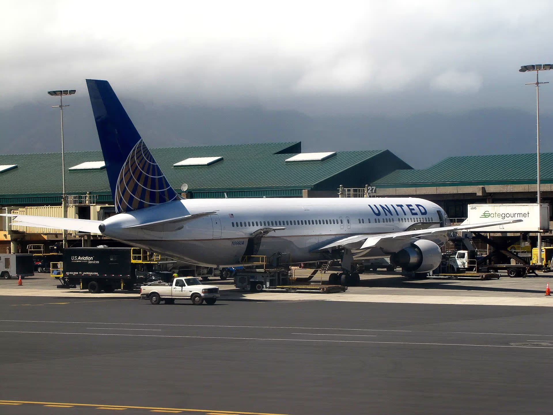 N666UA — Boeing