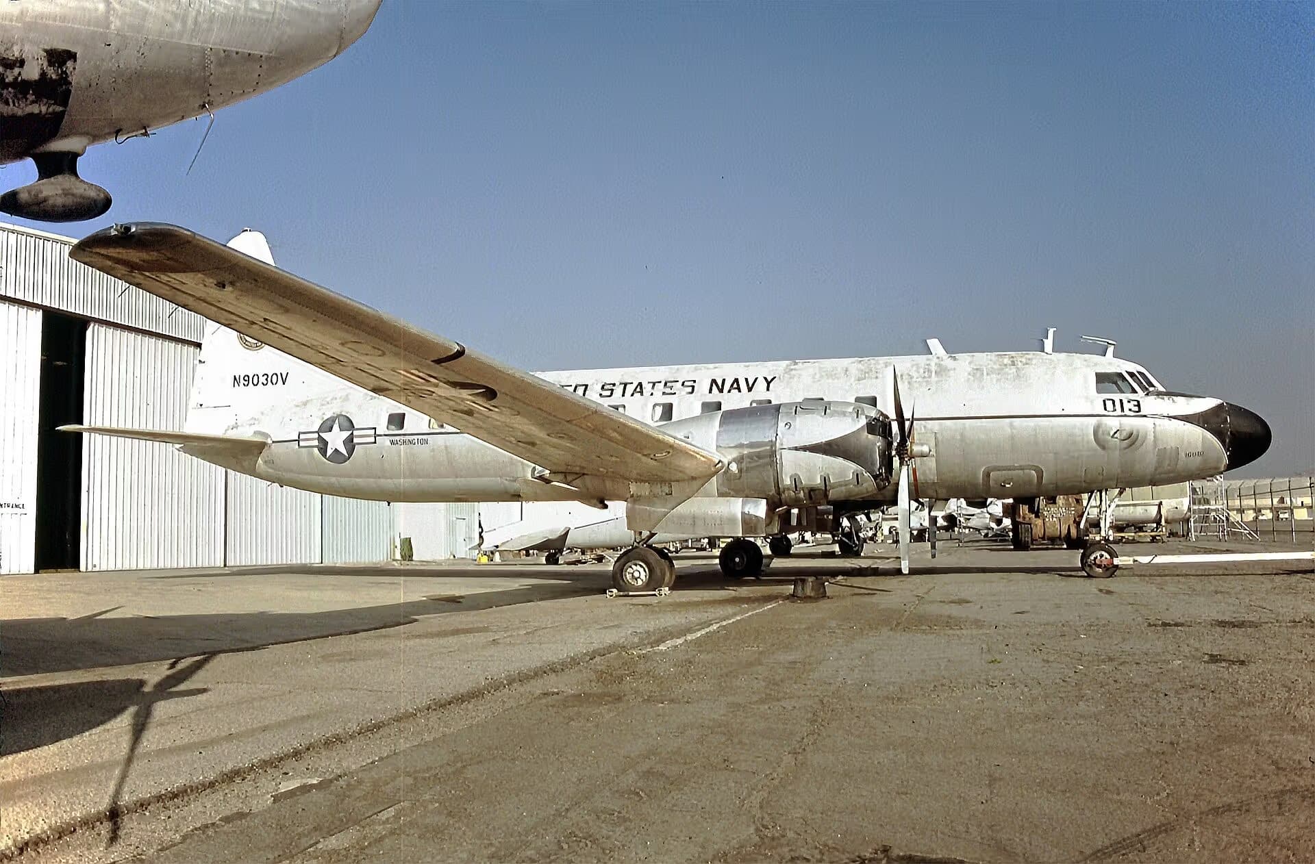 N9030V — Twin-engine aircraft